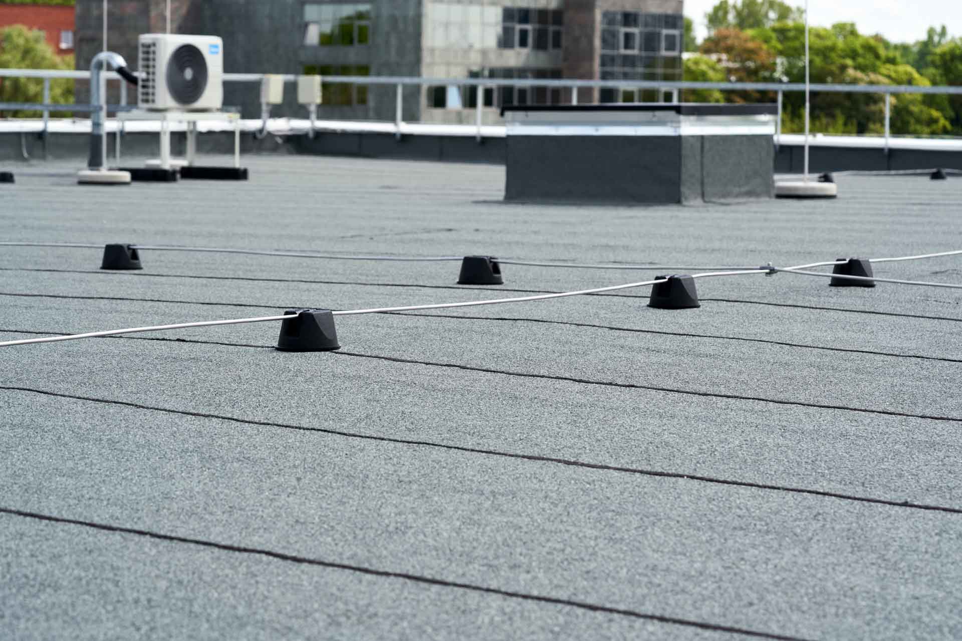 Flat roof on top of a commercial building